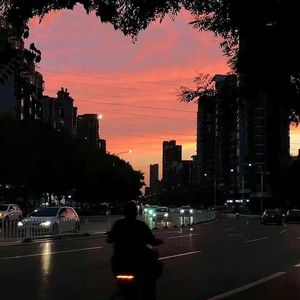 手机中文字幕AV在线
